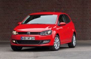 Volkswagen_Polo_rot Entwicklungsinvestitionen lohnen sich: der neue Polo, gerade zum Car of the Year 2010 gekürt, wurde schon 130.000 mal geordert (Foto: Volkswagen)